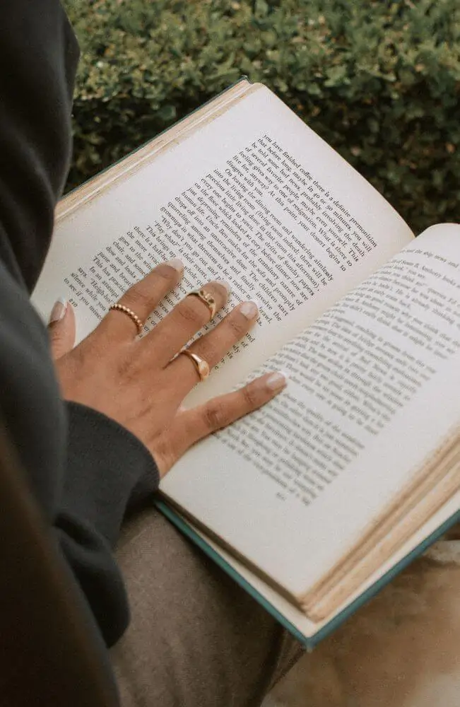 Roanne Scholtes La Voie des Tissus Blancs